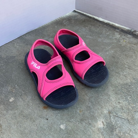 Fila Girl's Sandals Size 11 - Picture 2 of 6